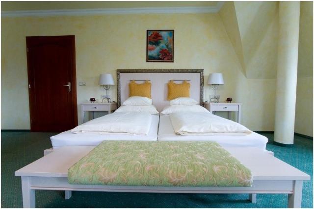 Hetkuti Wellness Hotel Mor Ngoại thất bức ảnh
